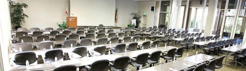 Kellogg West Conference Center & Hotel Pomona Esterno foto